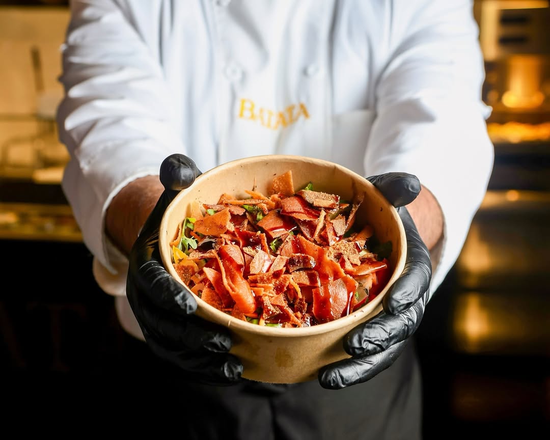 Verse Fattoush salade bij Batata Antwerpen