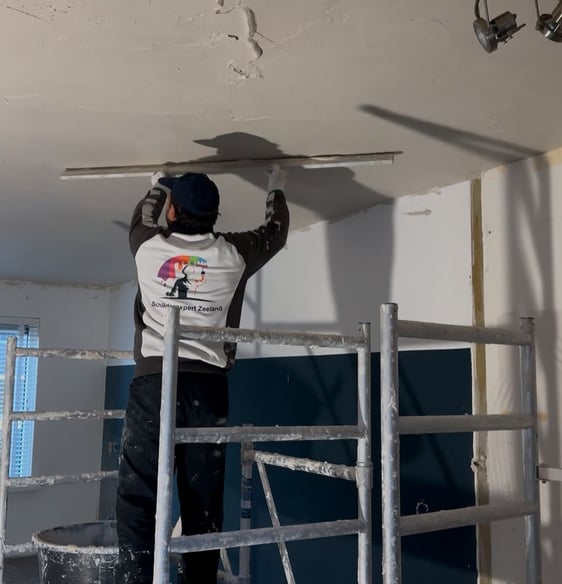 Professioneel stucwerk en glad pleisterwerk